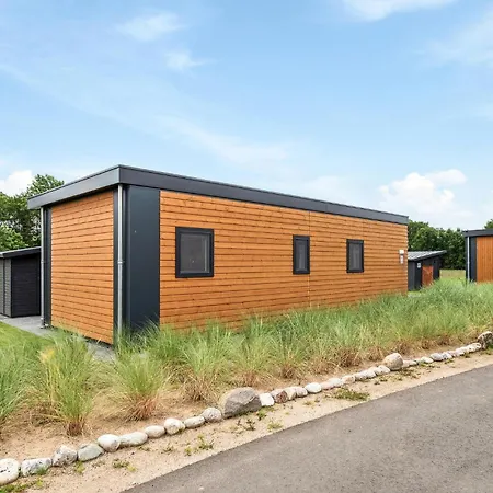 2 Bedroom Awesome In Holiday home