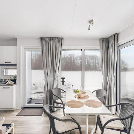 2 Bedroom Awesome In بيت للعطل Susel